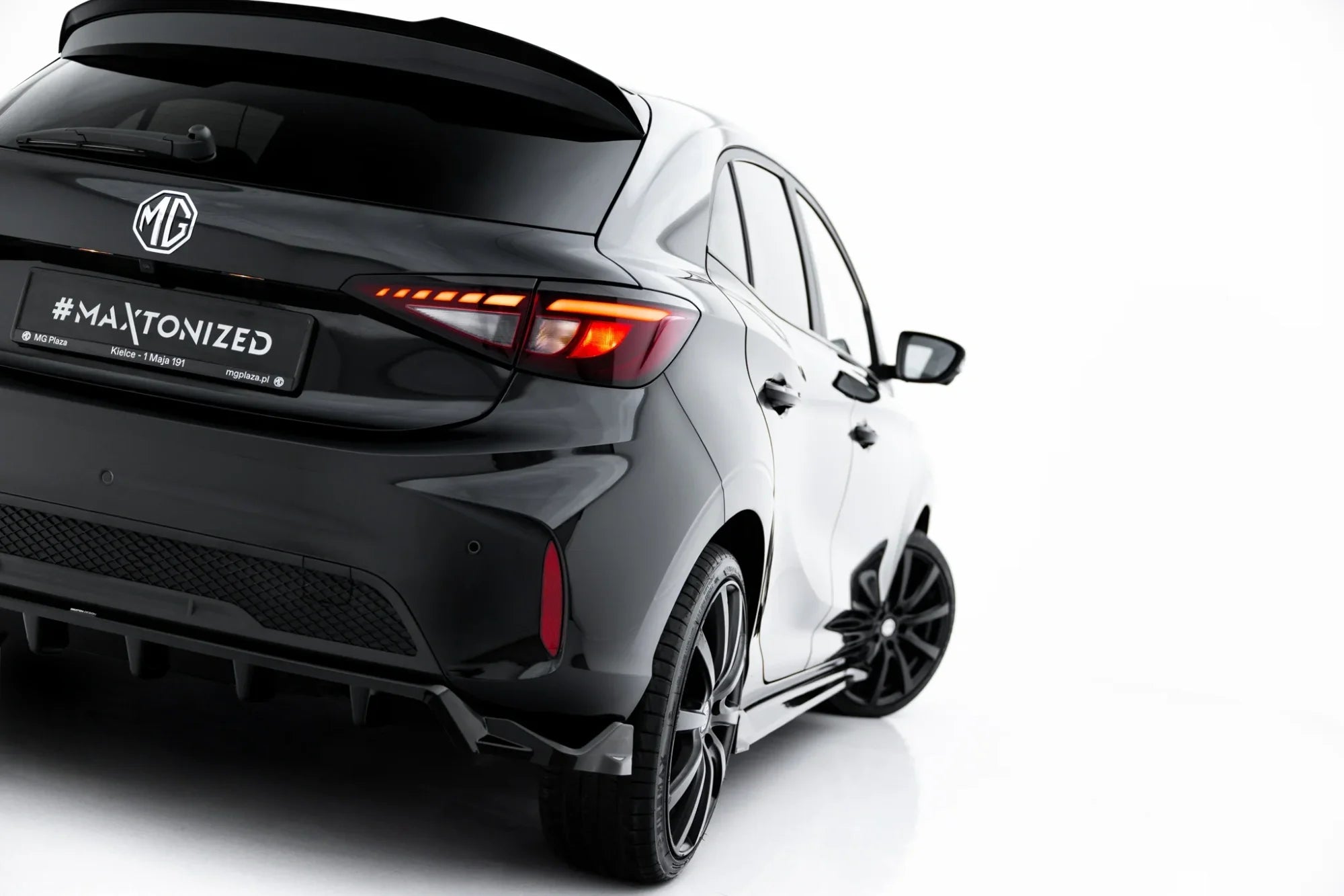 Splitter trasero MG 3 Mk1 (con barras verticales)