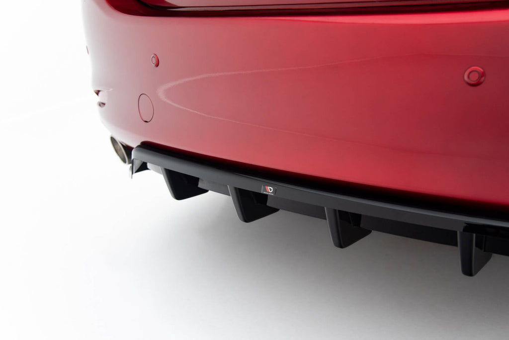 Splitter trasero Mazda 6 Sedán Mk3 Facelift (con barras verticales)
