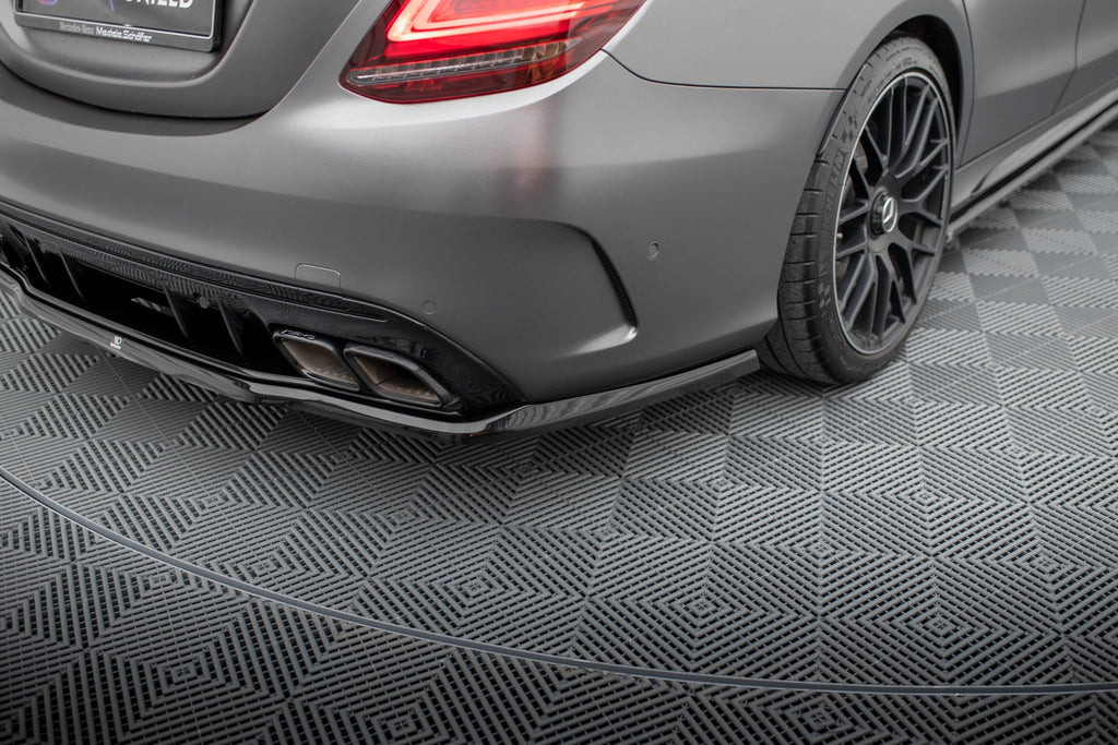 Splitter trasero Mercedes-AMG C63 Sedán Estate W205 Facelift (con barras verticales)