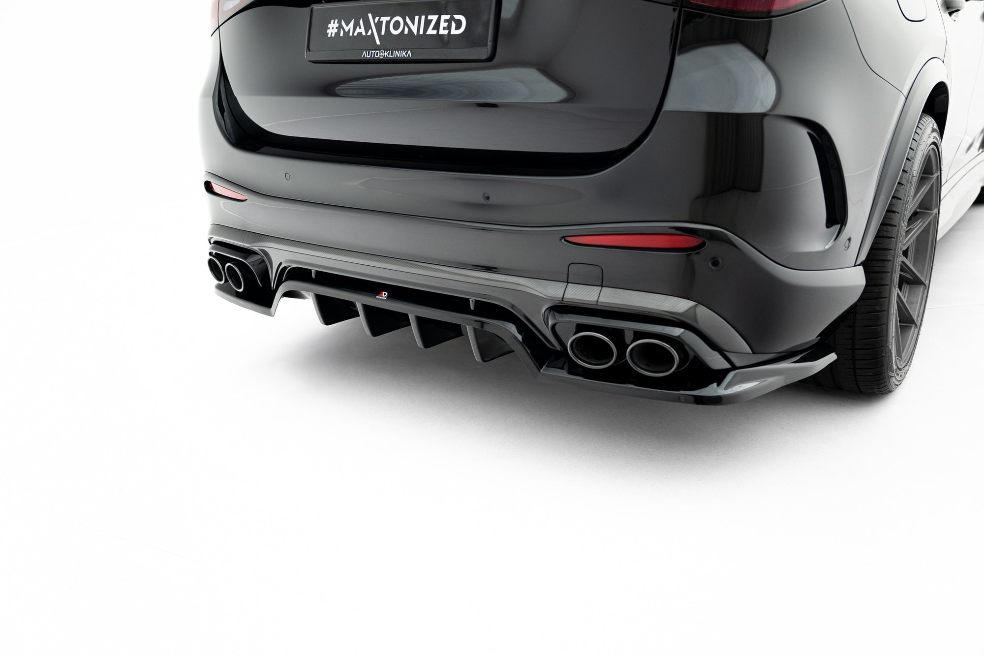 Splitter trasero Mercedes-AMG GLC 43 X254 (con barras verticales)