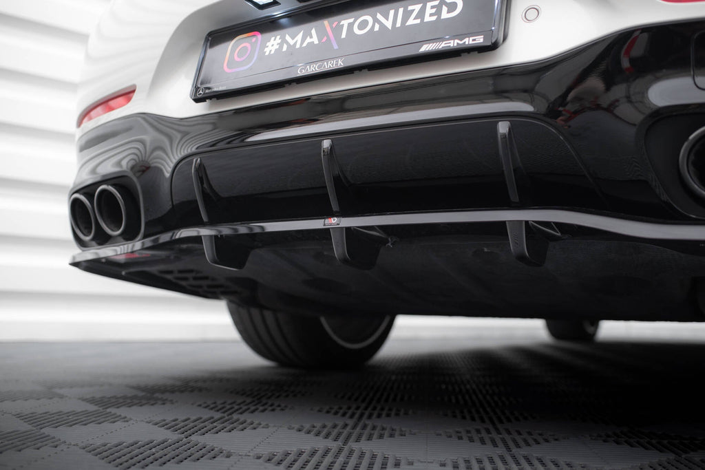 Splitter trasero Mercedes-AMG GT 43 4-Door Coupé V8 Styling Package X290 (con barras verticales)