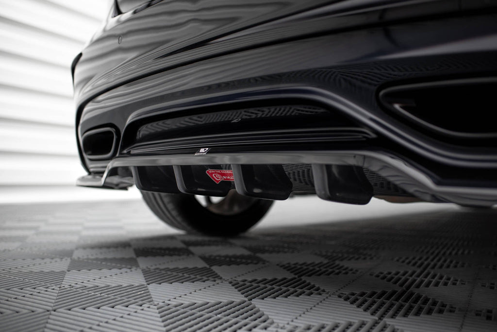 Splitter trasero Mercedes-Benz Clase A AMG-Line W176 Facelift (con barras verticales)