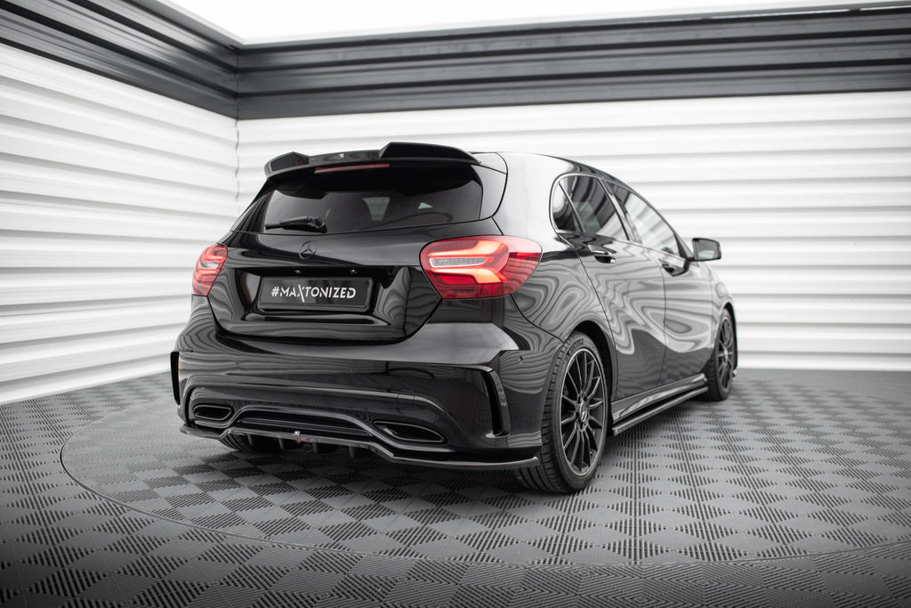 Splitter trasero Mercedes-Benz Clase A AMG-Line W176 Facelift (con barras verticales)