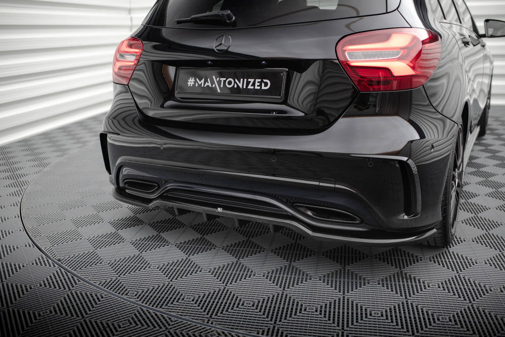 Splitter trasero Mercedes-Benz Clase A AMG-Line W176 Facelift (con barras verticales)