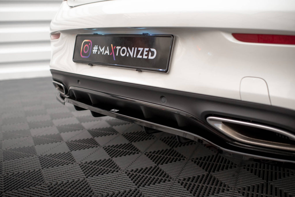 Splitter trasero Mercedes-Benz Clase C Coupé AMG-Line C205 Facelift (con barras verticales)