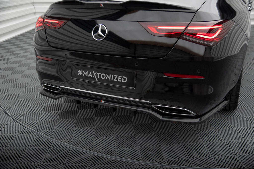 Splitter trasero Mercedes-Benz CLA Coupé C118 (con barras verticales)