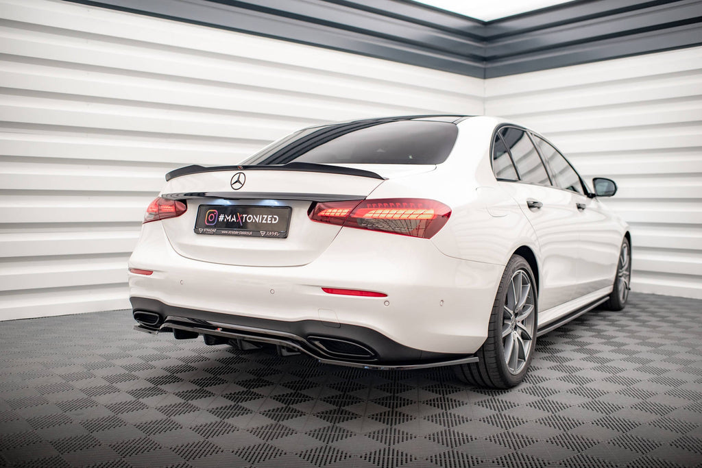 Splitter trasero Mercedes-Benz Clase E AMG-Line Berlina W213 Facelift (con barras verticales)
