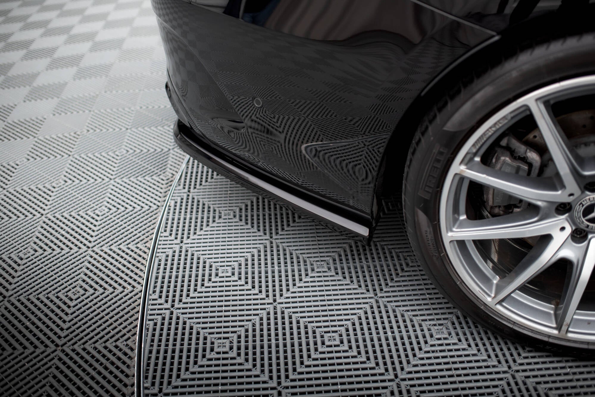 Splitter trasero Mercedes-Benz S Coupé AMG-Line C217 Facelift (con barras verticales)