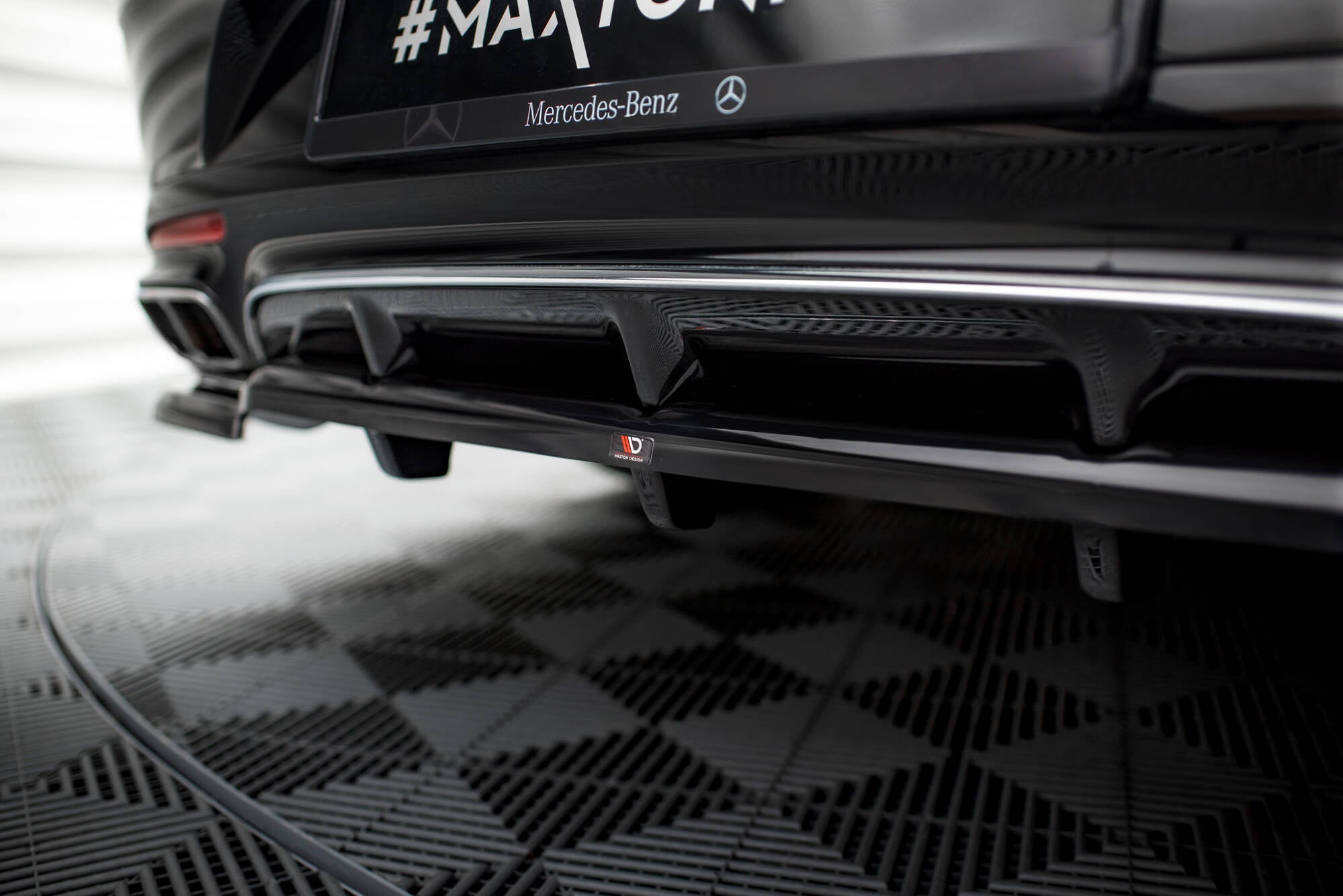 Splitter trasero Mercedes-Benz S Coupé AMG-Line C217 Facelift (con barras verticales)