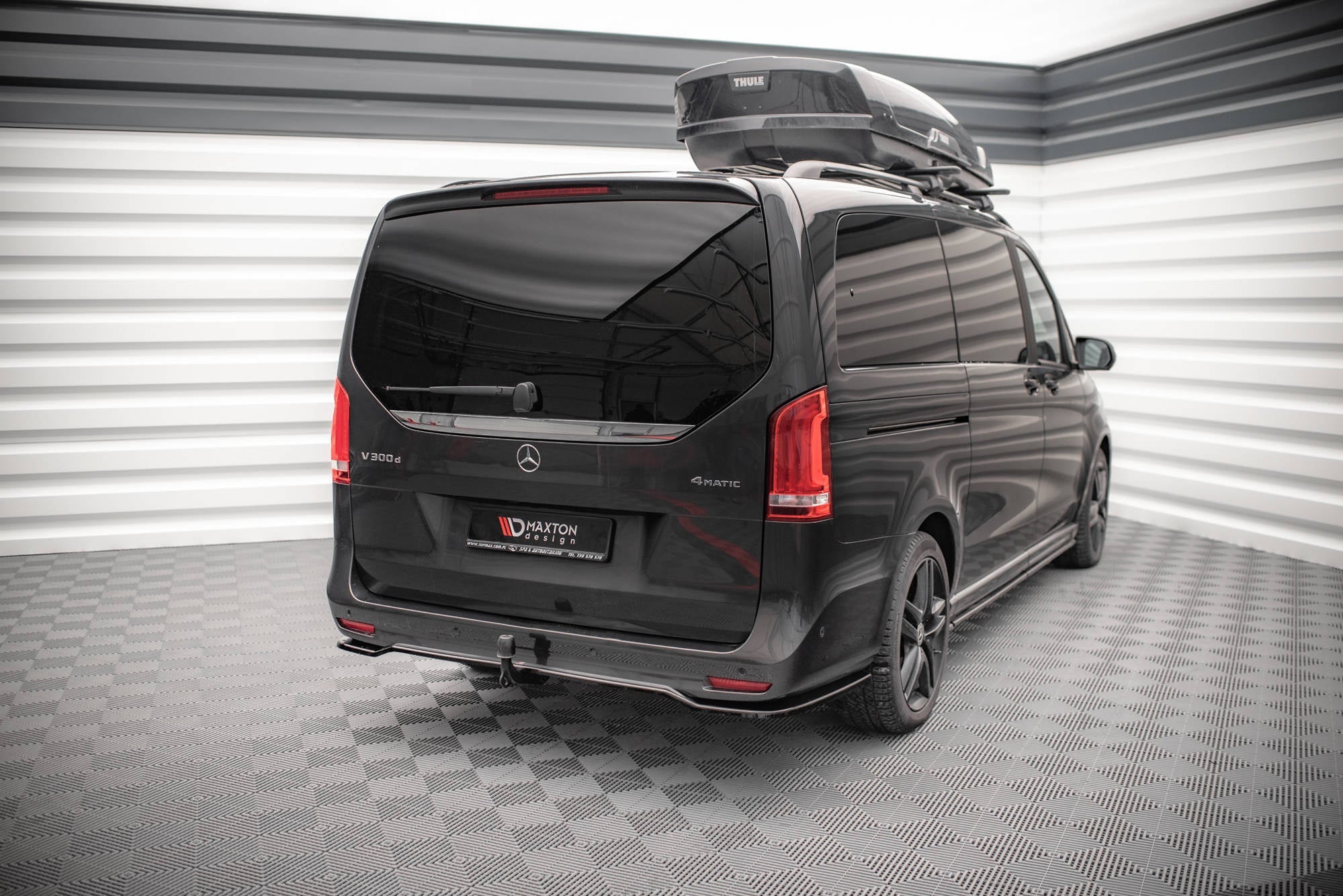Splitter trasero Mercedes-Benz V-Class AMG-Line W447 Facelift (con barras verticales)