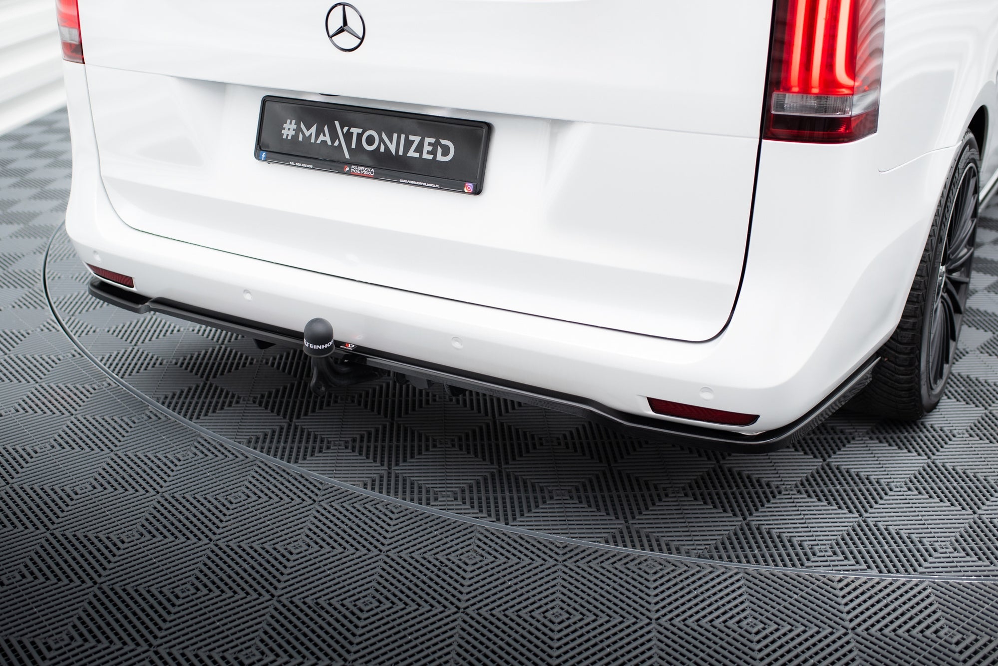 Splitter trasero Mercedes-Benz Vito Extra Long W447 (con barras verticales)