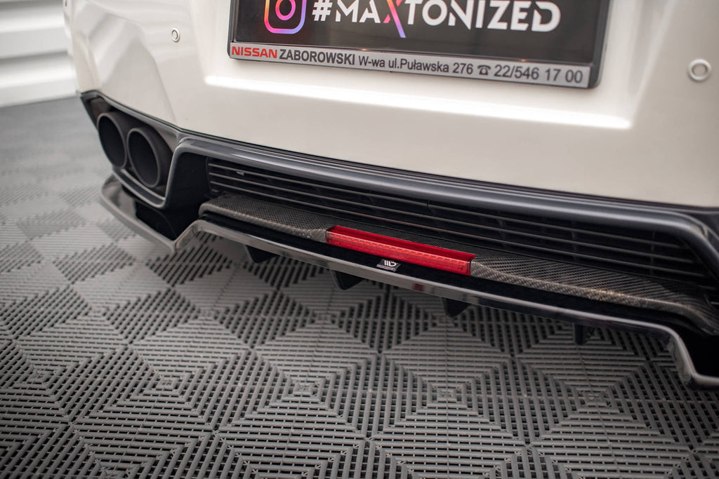 Splitter trasero Nissan GT-R R35 Facelift (con barras verticales)