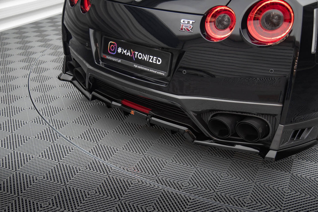 Splitter trasero Nissan GT-R R35 Facelift (con barras verticales)