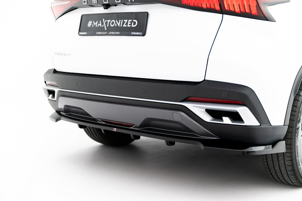 Splitter trasero Omoda 5 Mk1 (con barras verticales)