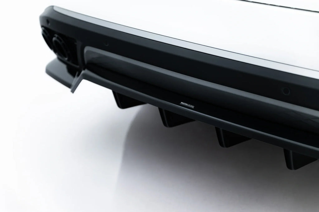 Splitter trasero Omoda 9 Mk1 (con barras verticales)