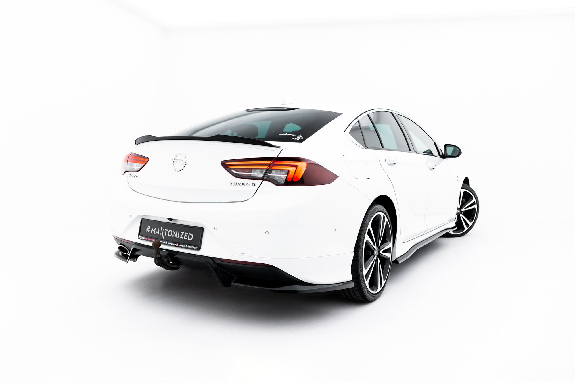 Splitter trasero Opel Insignia OPC-Line Mk2 (con barras verticales)