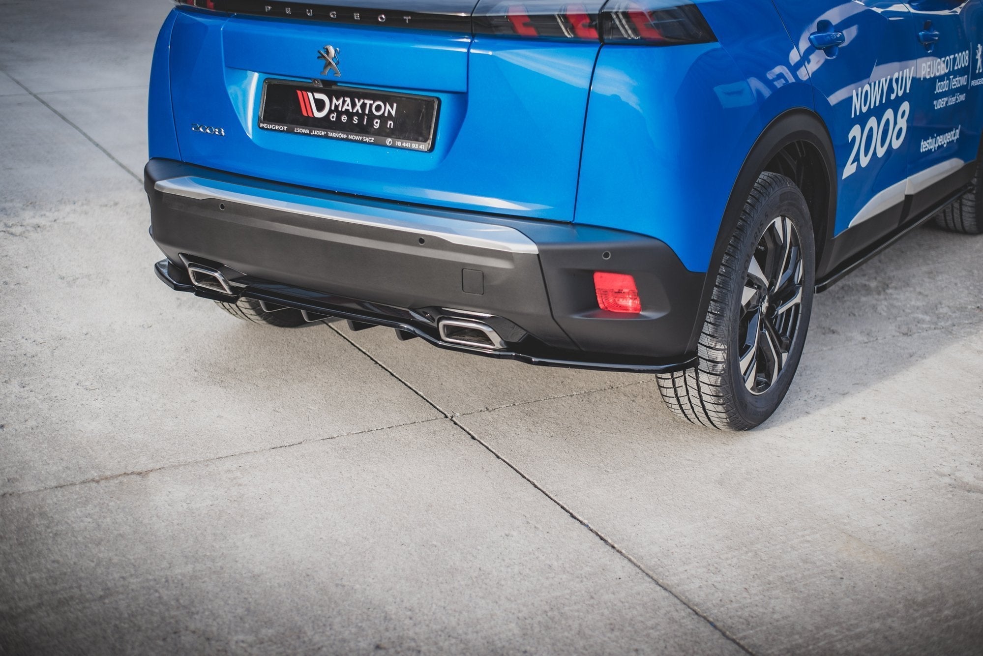 Splitter trasero Peugeot 2008 Mk2 (con barras verticales)