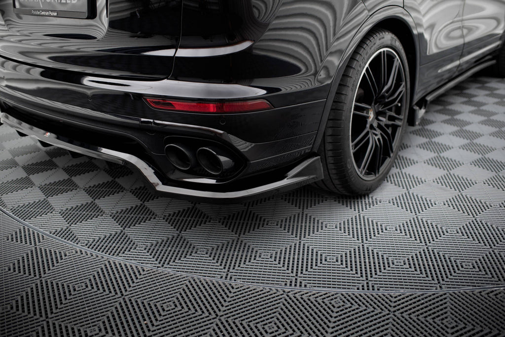 Splitter trasero Porsche Cayenne Mk2 Facelift (con barras verticales)
