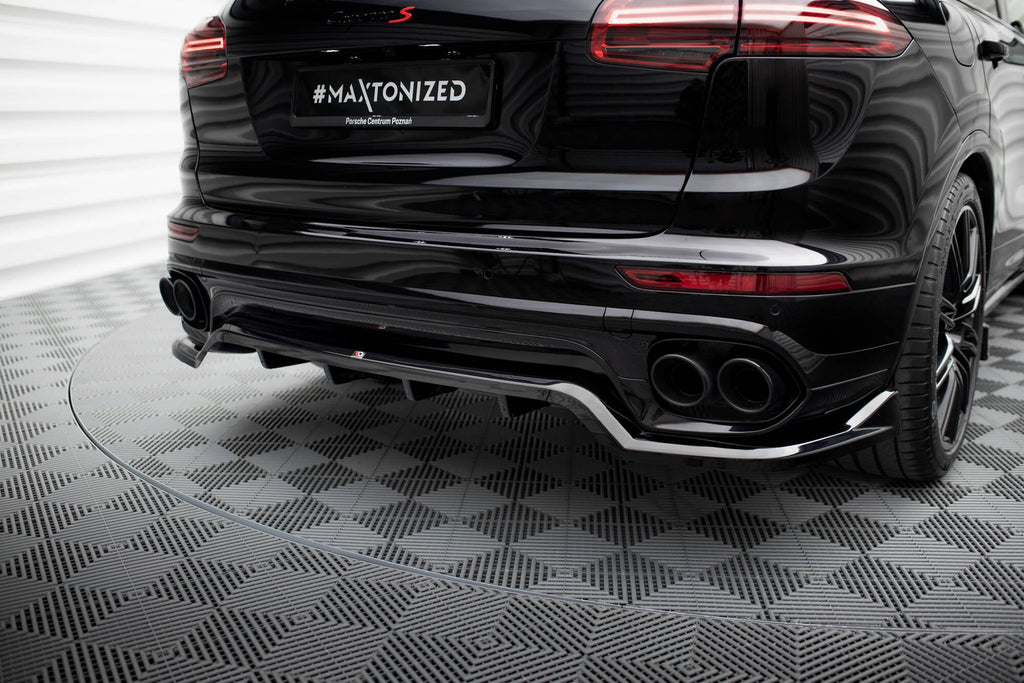 Splitter trasero Porsche Cayenne Mk2 Facelift (con barras verticales)