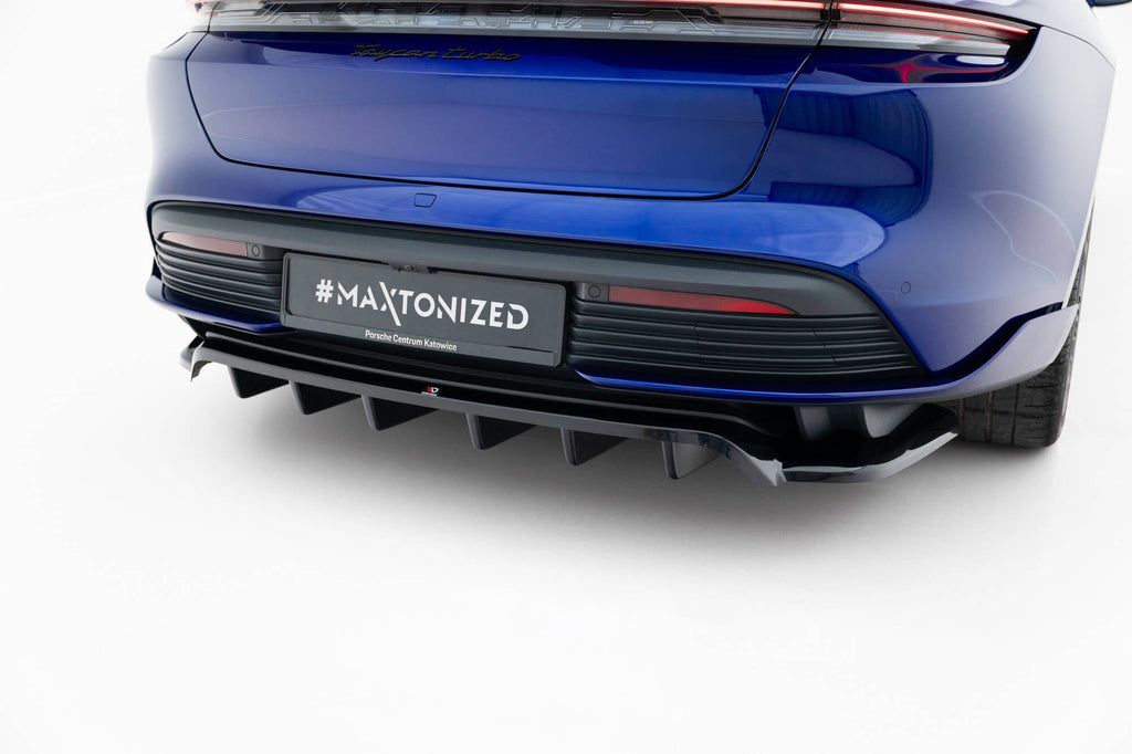 Splitter trasero Porsche Taycan Turbo S Mk1 (con barras verticales)