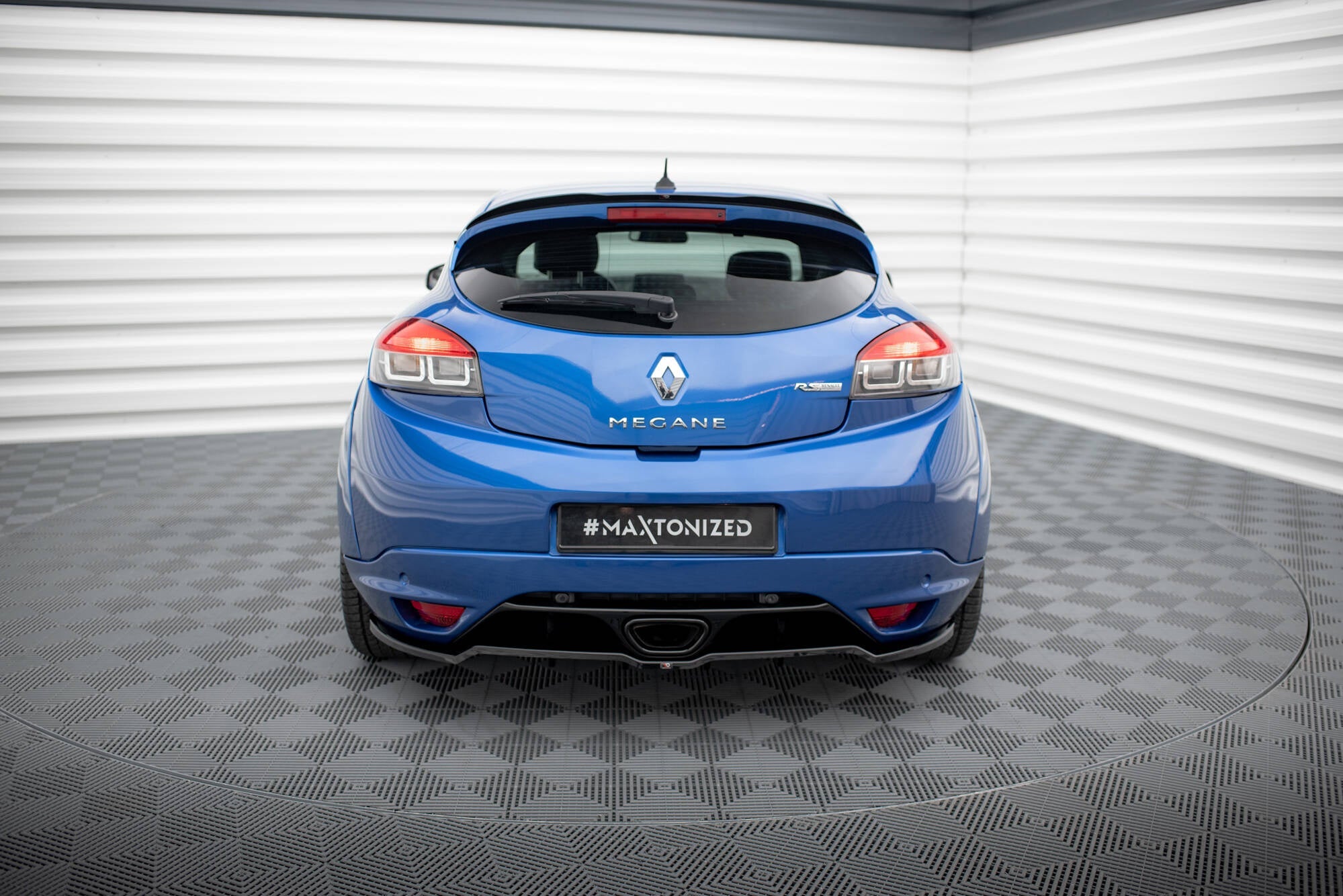 Splitter trasero Renault Megane RS Mk3 (con barras verticales)