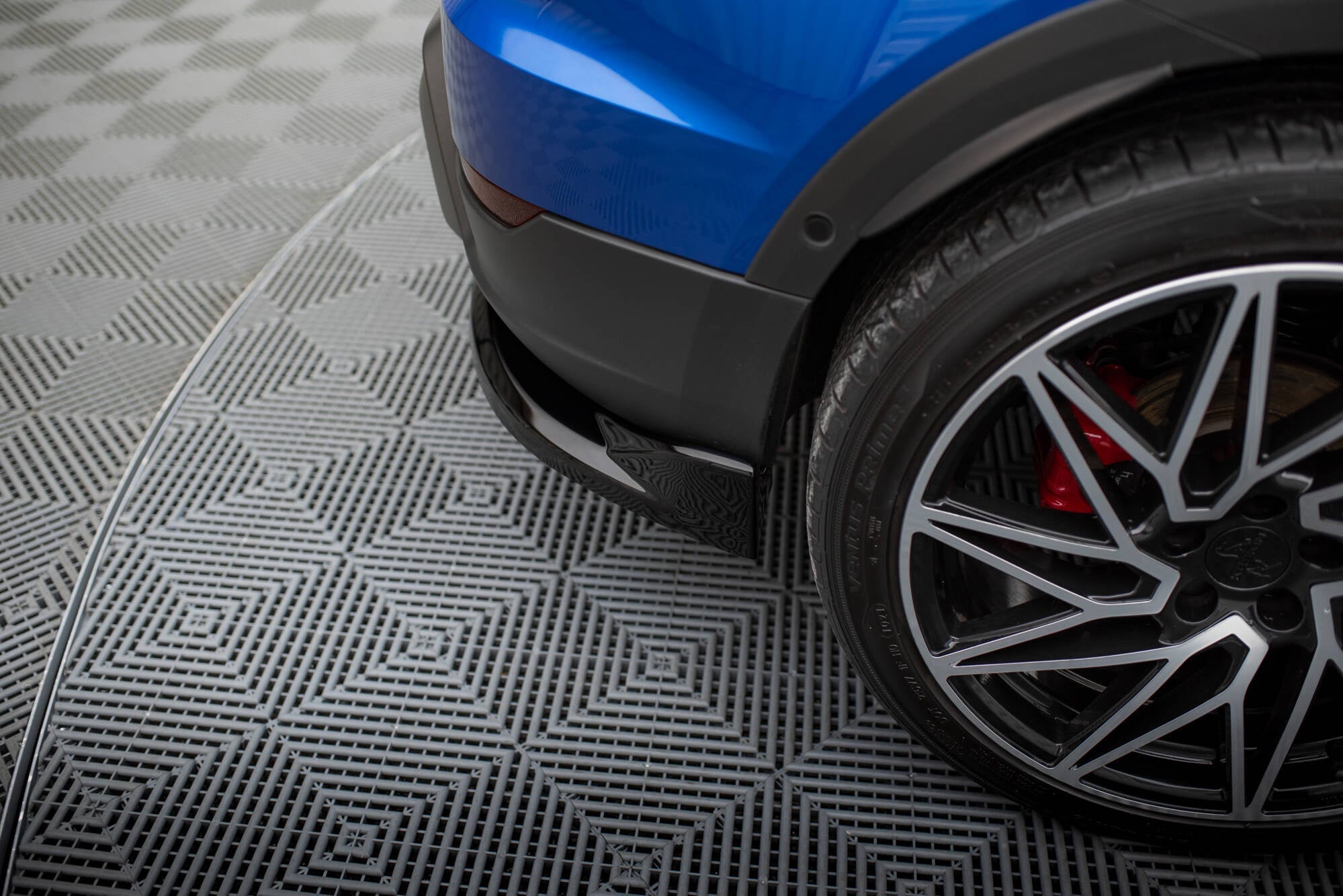 Splitter trasero Seat Arona FR Mk1 Facelift (con barras verticales)