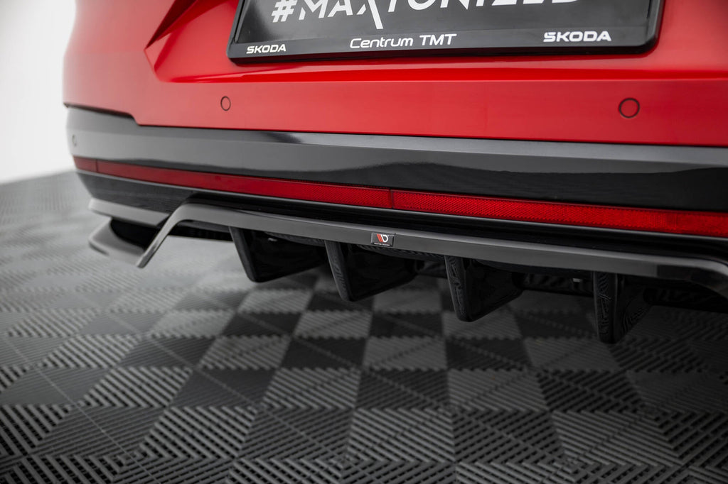 Splitter trasero Skoda Enyaq Coupé Iv RS (con barras verticales)