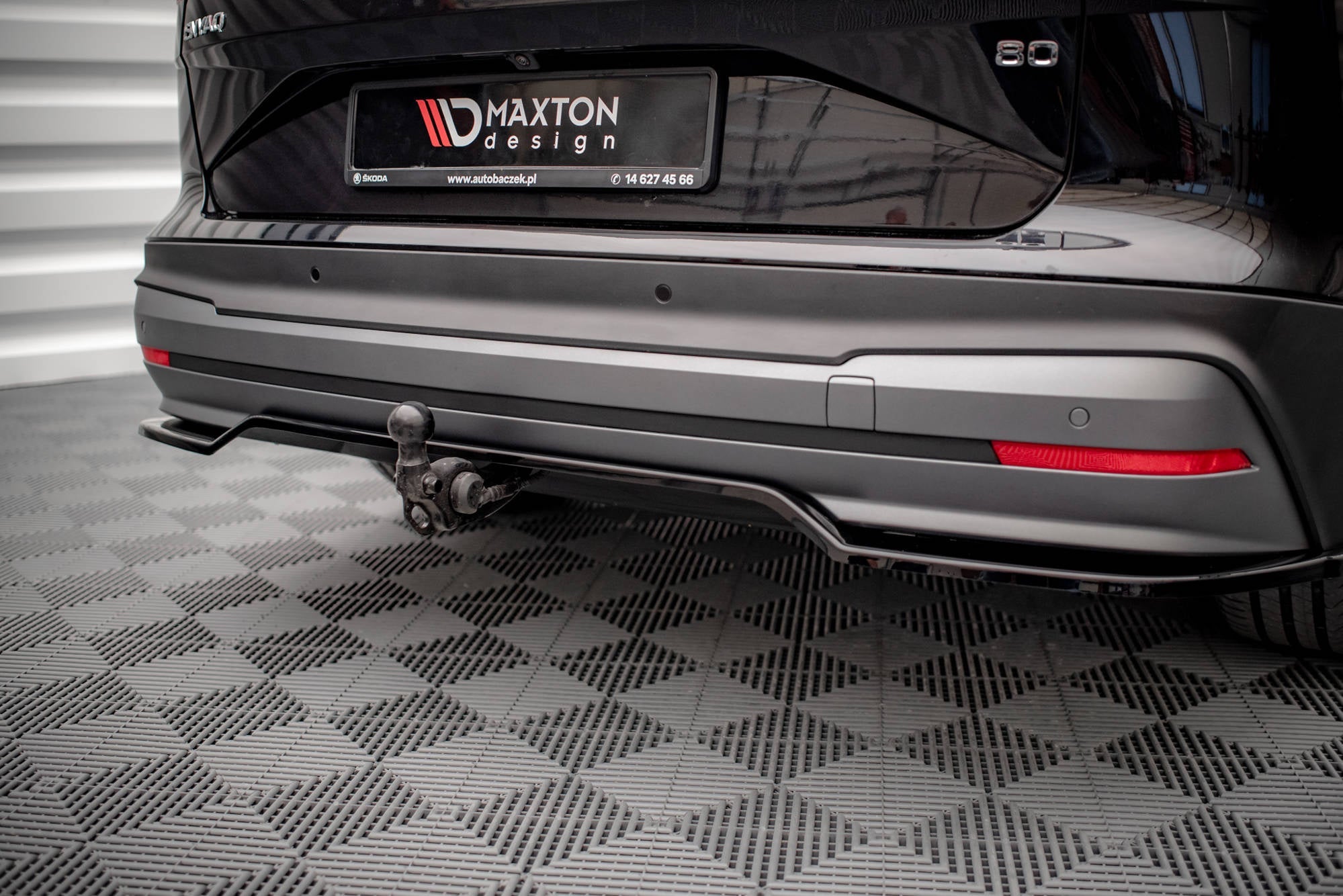 Splitter trasero Skoda Enyaq Iv (con barras verticales)