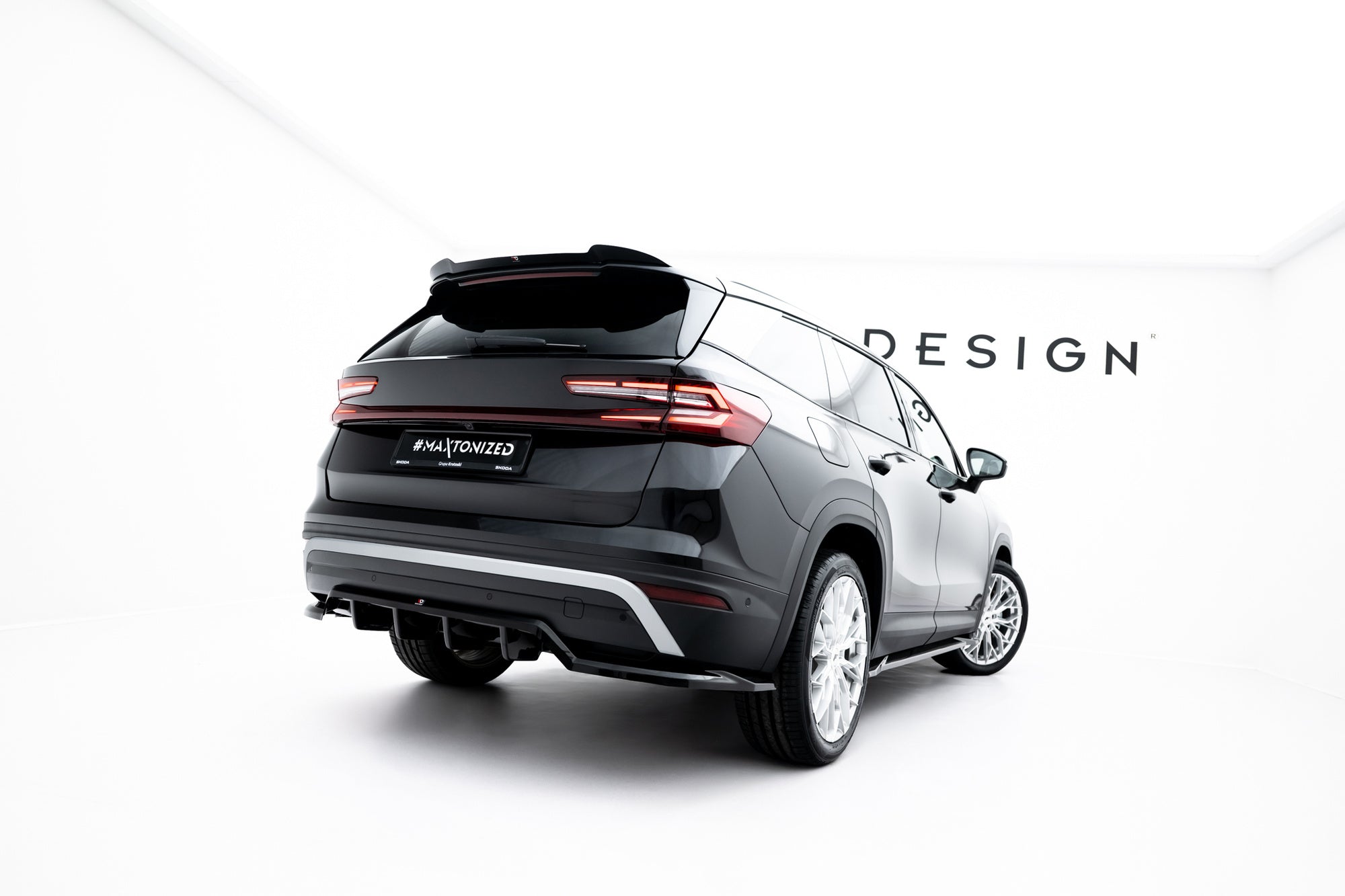 Splitter trasero Skoda Kodiaq Mk2 (con barras verticales)