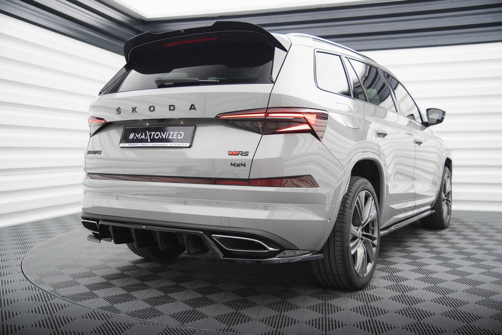 Splitter trasero Skoda Kodiaq RS Mk1 / Mk1 Facelift (con barras verticales)