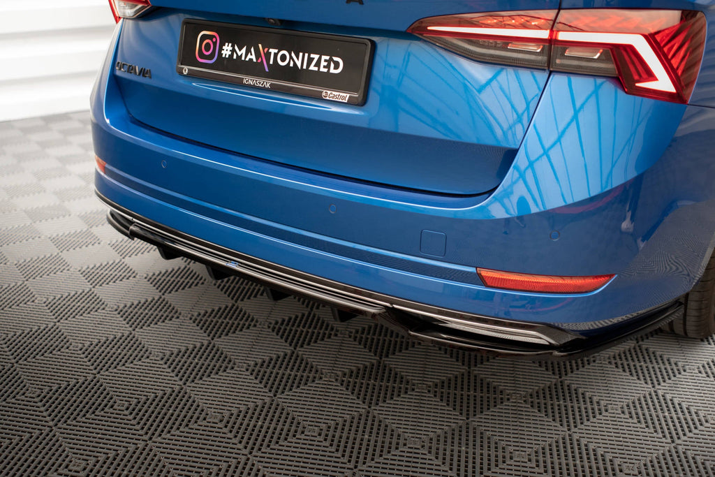 Splitter trasero Skoda Octavia Sportline Mk4 (con barras verticales)
