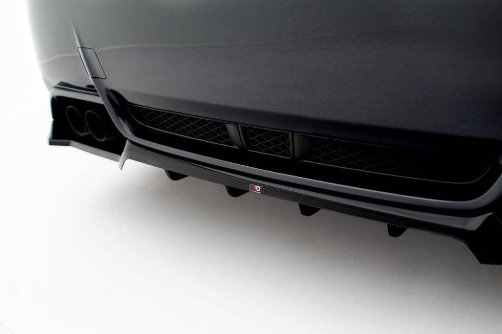 Splitter trasero Subaru Impreza WRX STI Mk3 Facelift (con barras verticales)