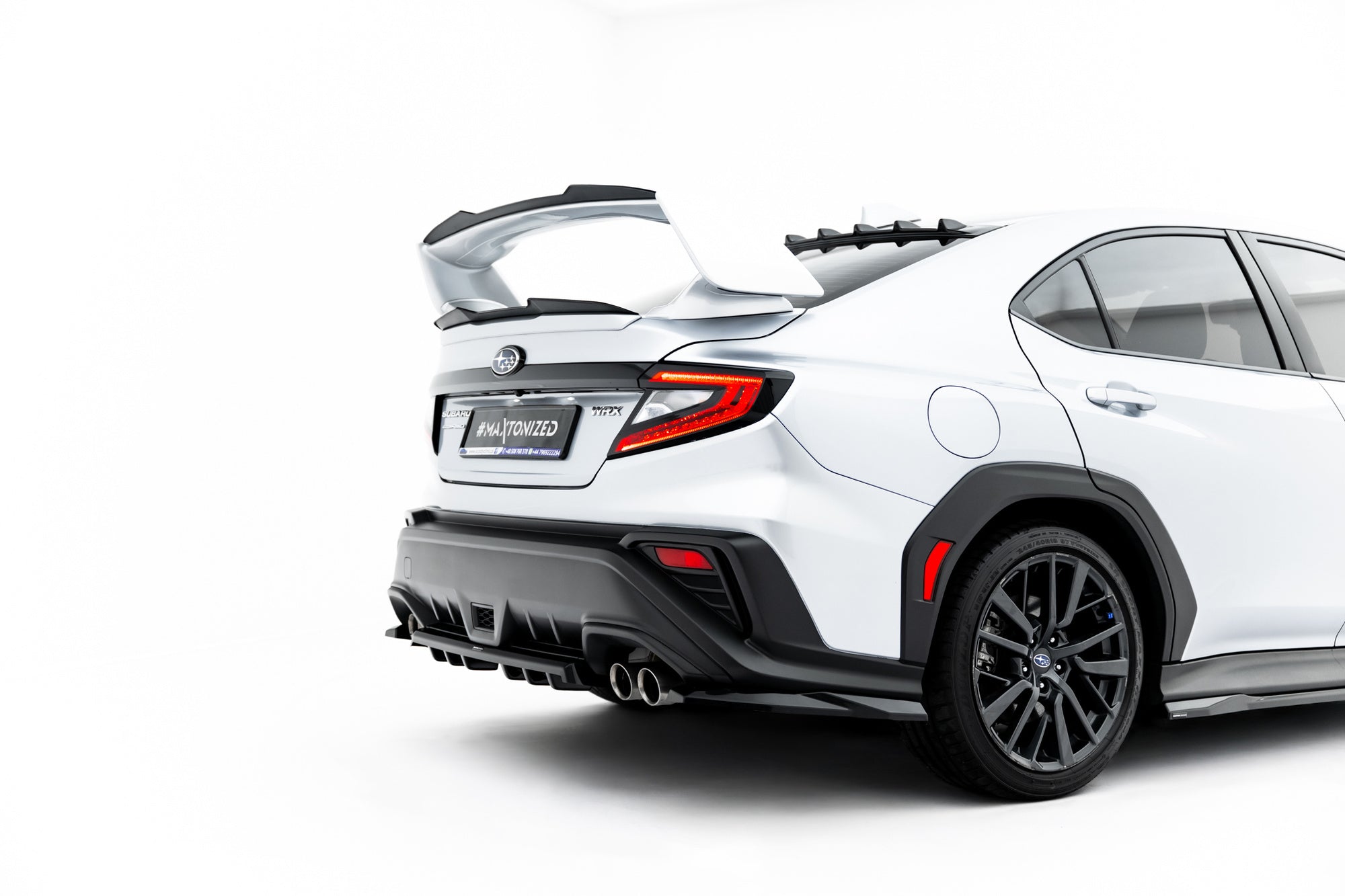 Splitter trasero Subaru WRX STI Mk2 (con barras verticales)