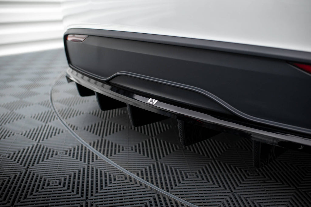 Splitter trasero Tesla Model X Mk1 Facelift (con barras verticales)
