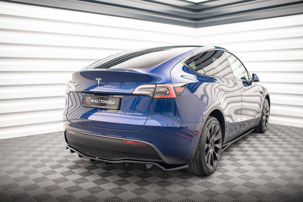 Splitter trasero Tesla Model Y Mk1 (con barras verticales)