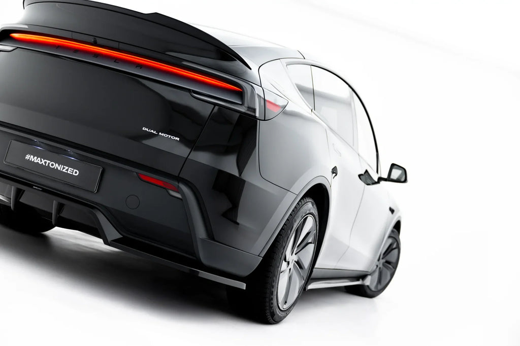 Splitter trasero Tesla Model Y Premium Mk1 Facelift (con barras verticales)