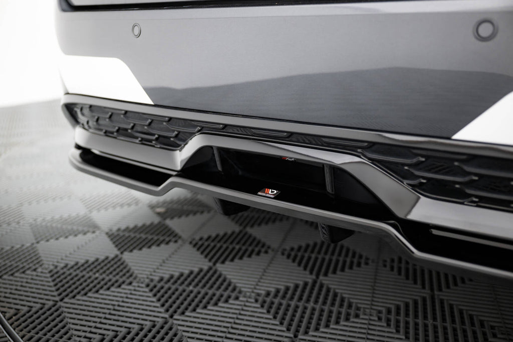 Splitter trasero Toyota Corolla GR Sport Touring Sports XII (con barras verticales)