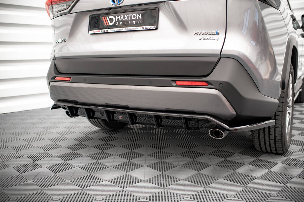 Splitter trasero Toyota RAV4 Mk5 (con barras verticales)