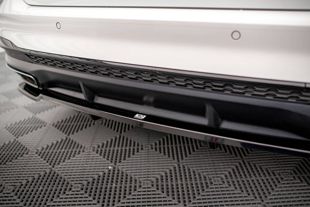 Splitter trasero V.1 Audi A4 S-Line B9 Facelift (con barras verticales)