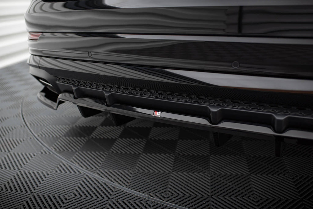 Splitter trasero V.1 Audi SQ8 Q8 S-Line Mk1 Facelift (con barras verticales)