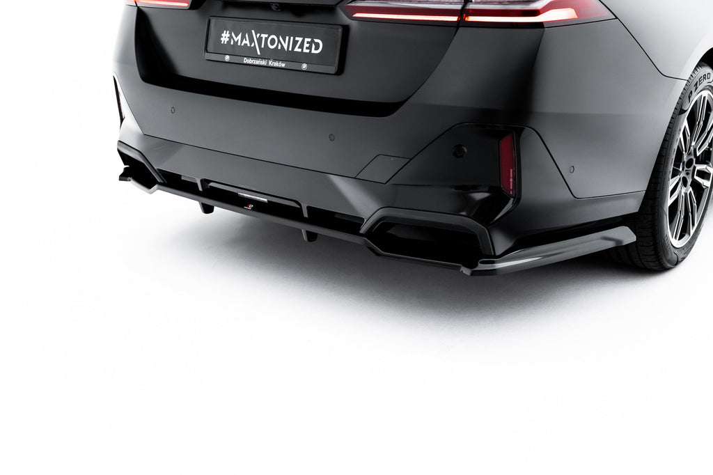 Splitter trasero V.1 BMW Serie 5 i5 M-Pack Berlina / Touring G60 / G61 (con barras verticales)