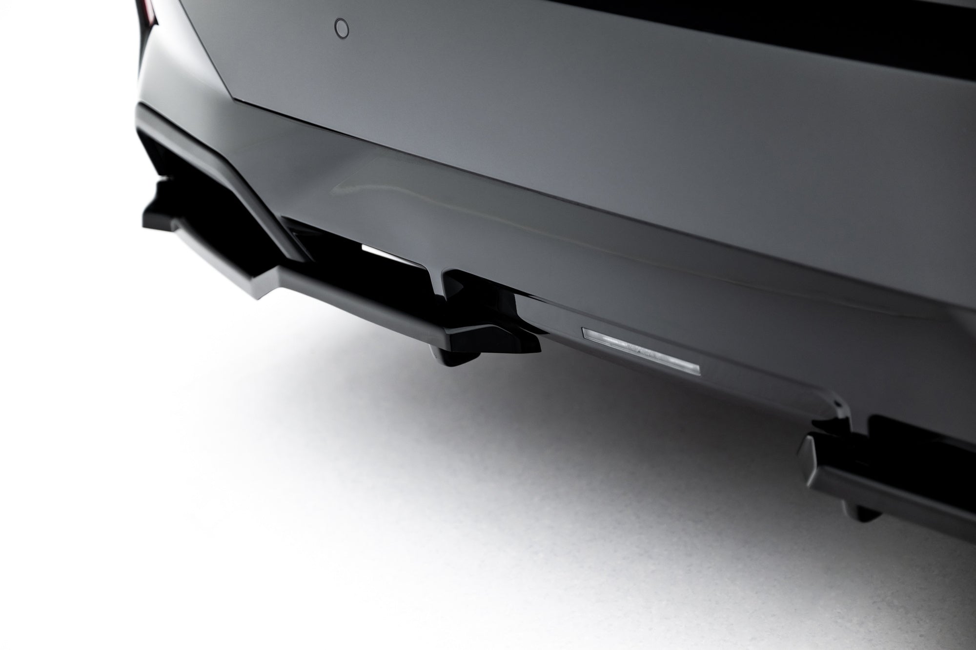 Splitter trasero V.1 BMW 5 i5 M-Pack Berlina / Sedán / Touring G60 G61 (con barras verticales)
