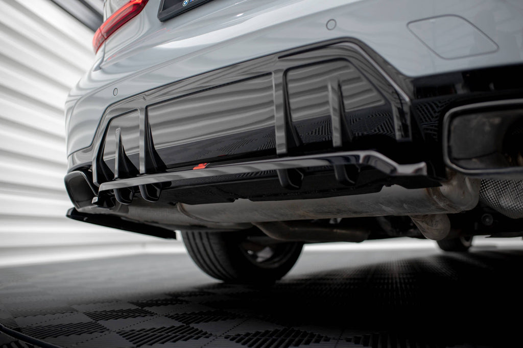 Splitter trasero V.1 BMW M340i G20 / G21 Facelift (con barras verticales)