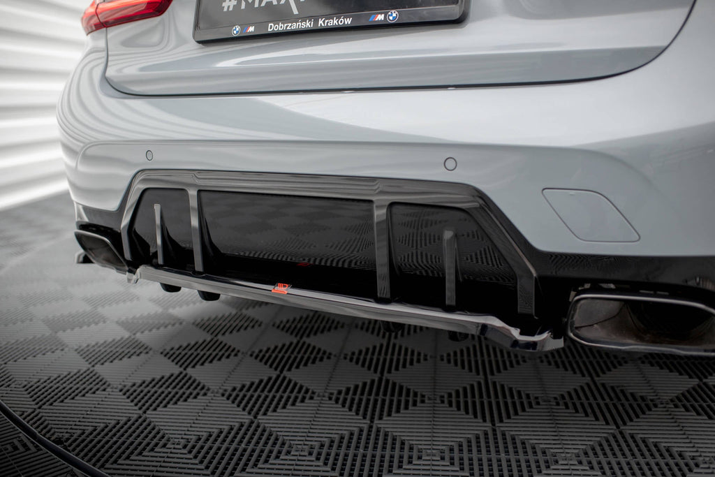 Splitter trasero V.1 BMW M340i G20 / G21 Facelift (con barras verticales)