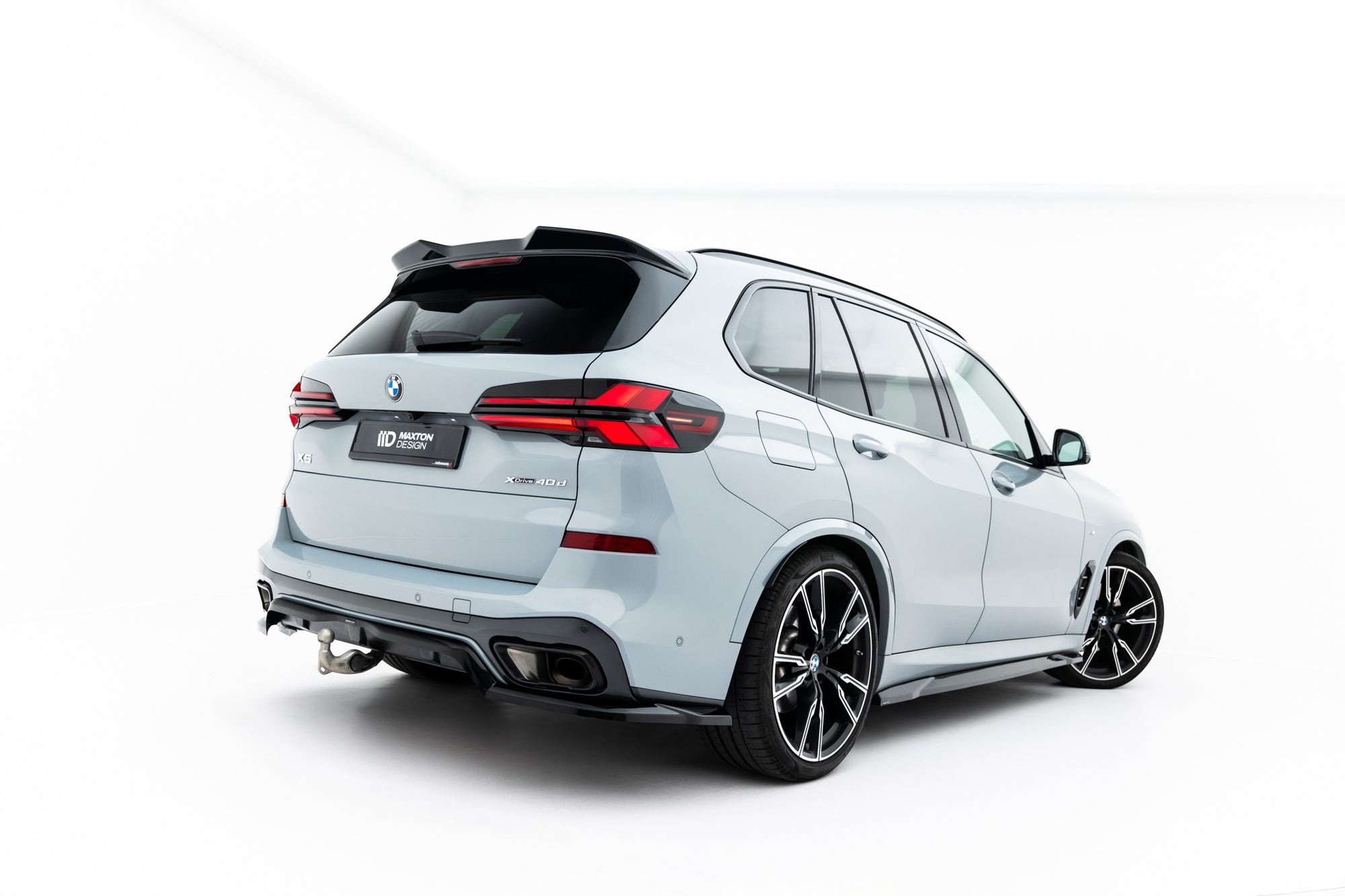 Splitter trasero V.1 BMW X5 M-Pack G05 Facelift (con barras verticales)