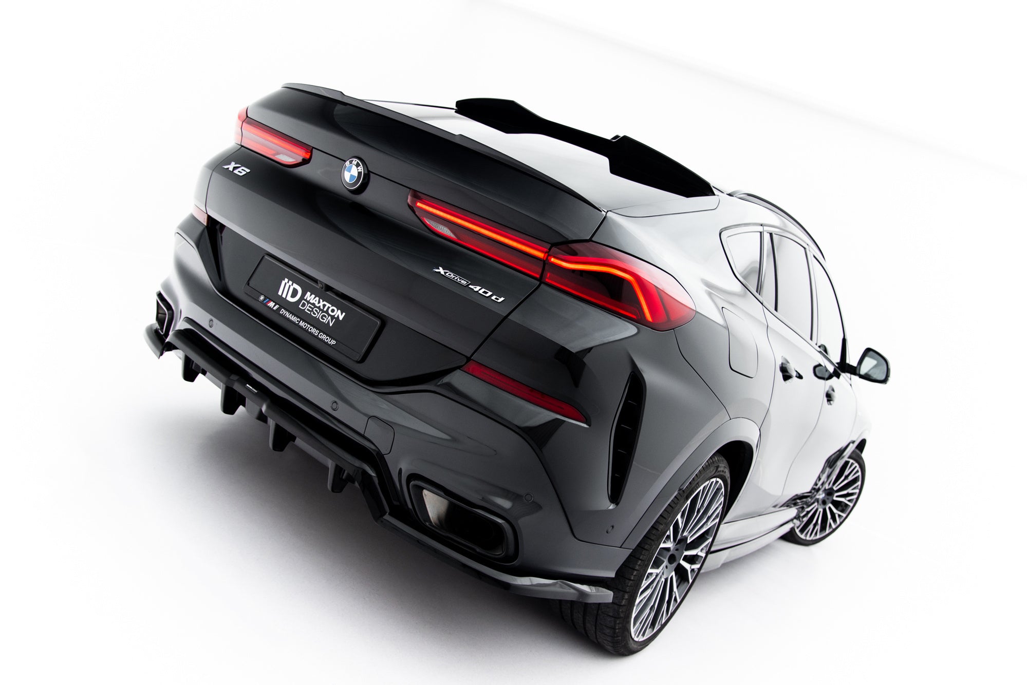 Splitter trasero V.1 BMW X6 M-Pack G06 Facelift (con barras verticales)