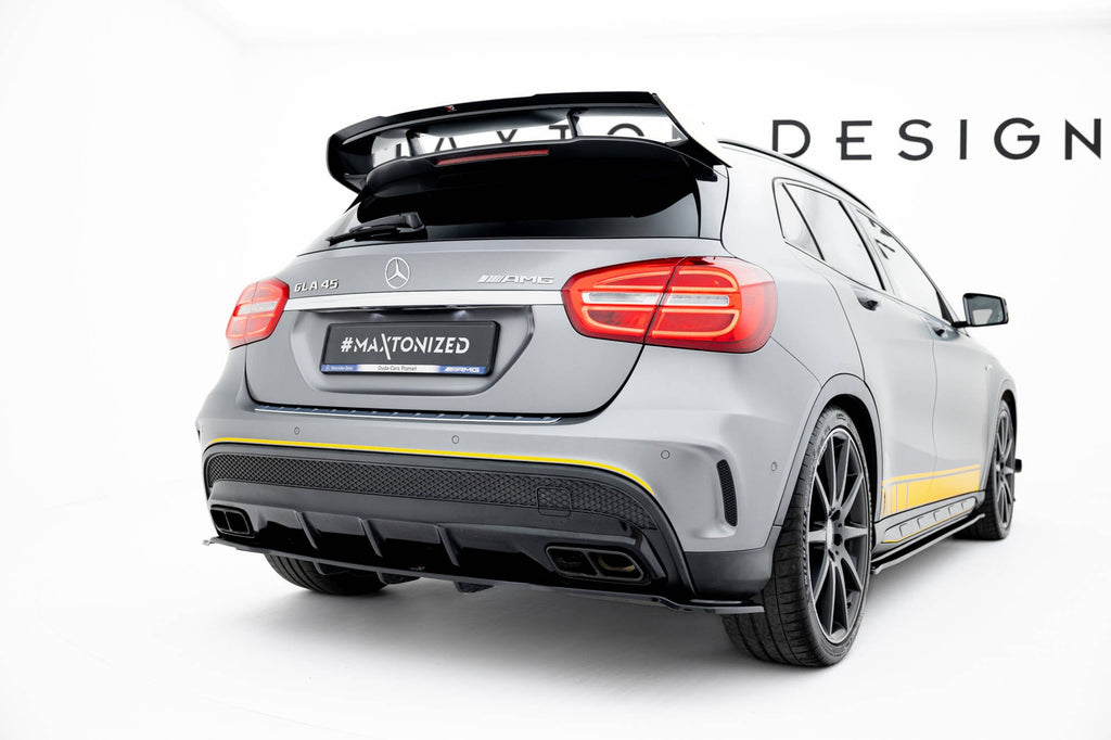 Splitter trasero V.1 Mercedes-Benz GLA 45 AMG X156 (con barras verticales)