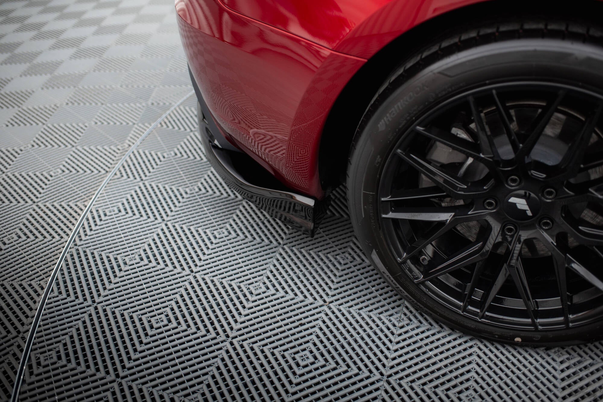 Splitter trasero V.1 Tesla Model 3 Project Highland (Facelift) con barras verticales
