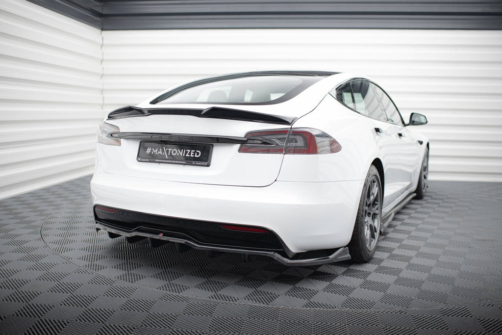 Splitter trasero V.1 Tesla Model S Plaid Mk1 Facelift (con barras verticales)