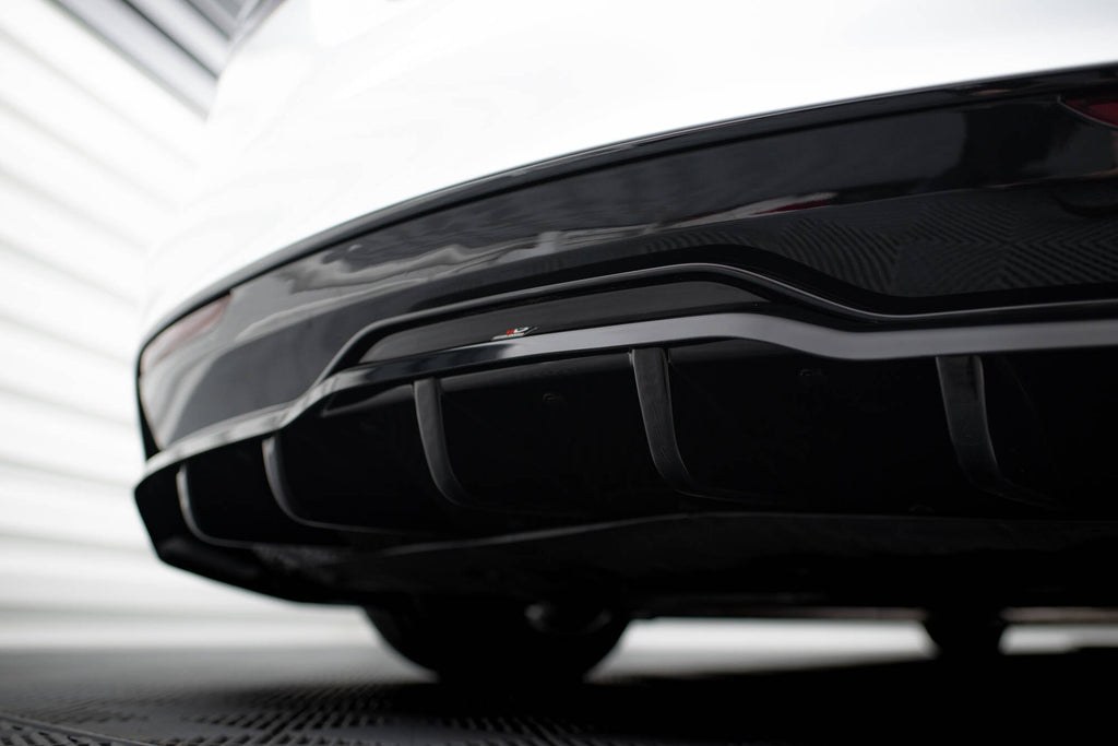 Splitter trasero V.1 Tesla Model S Plaid Mk1 Facelift (con barras verticales)